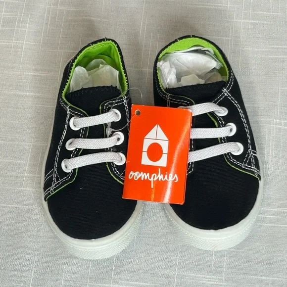 Oomphies NWT Toddlers Tennis Shoe Size 5 1/2” Length. Black with Neon Green - Picture 2 of 10